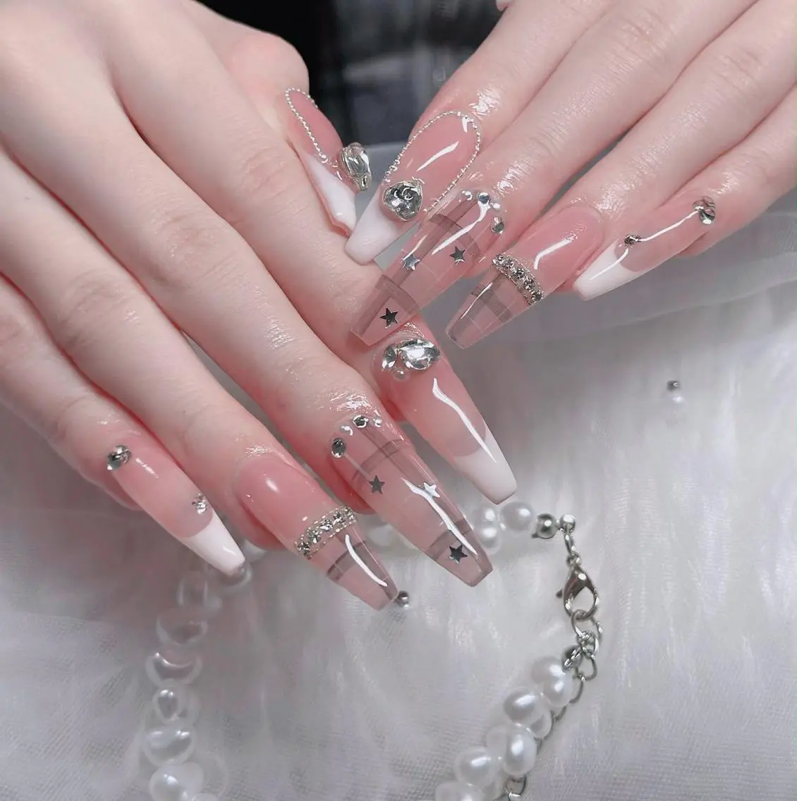 ネイル フレンチネイル ジェルネイル ハロウィン 韓国ネイル マグネットネイル ハンドネイル H.baby Nail Salonのネイルデザイン