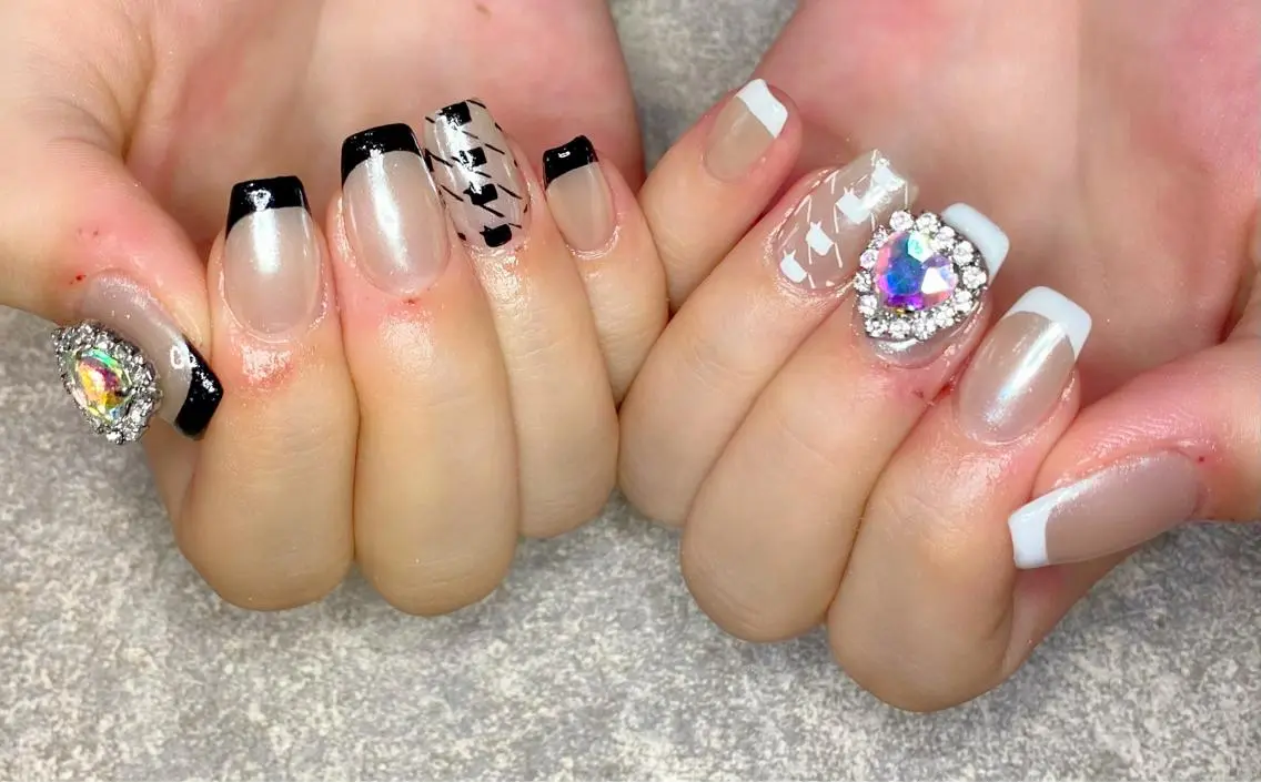 ネイル アートネイル ハート ハンドネイル Lino+ ネイル&よもぎ蒸しのネイルデザイン