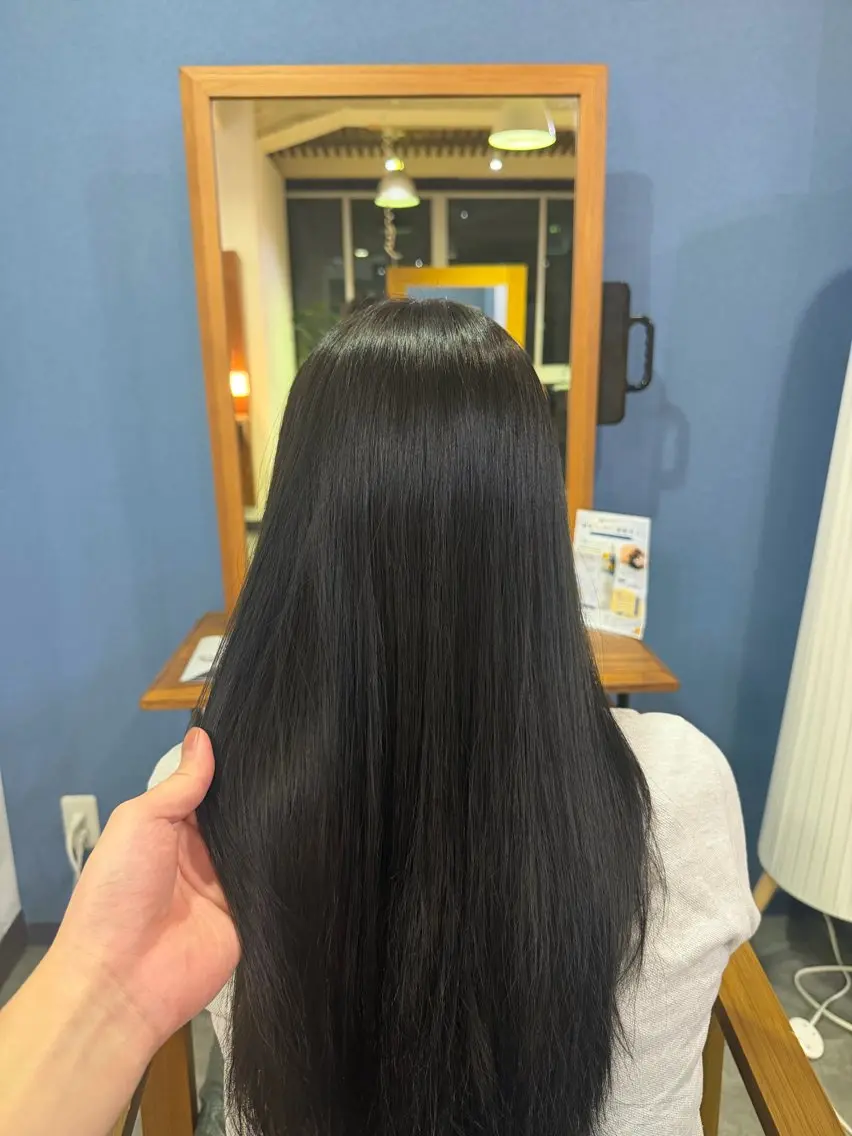 カラー iro+soi SOMAのヘアスタイル