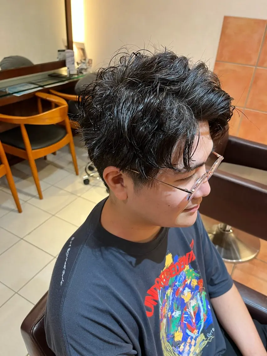 パーマ メンズ 🦕望月渉🦕 パーマ🌪️ブリーチのヘアスタイル