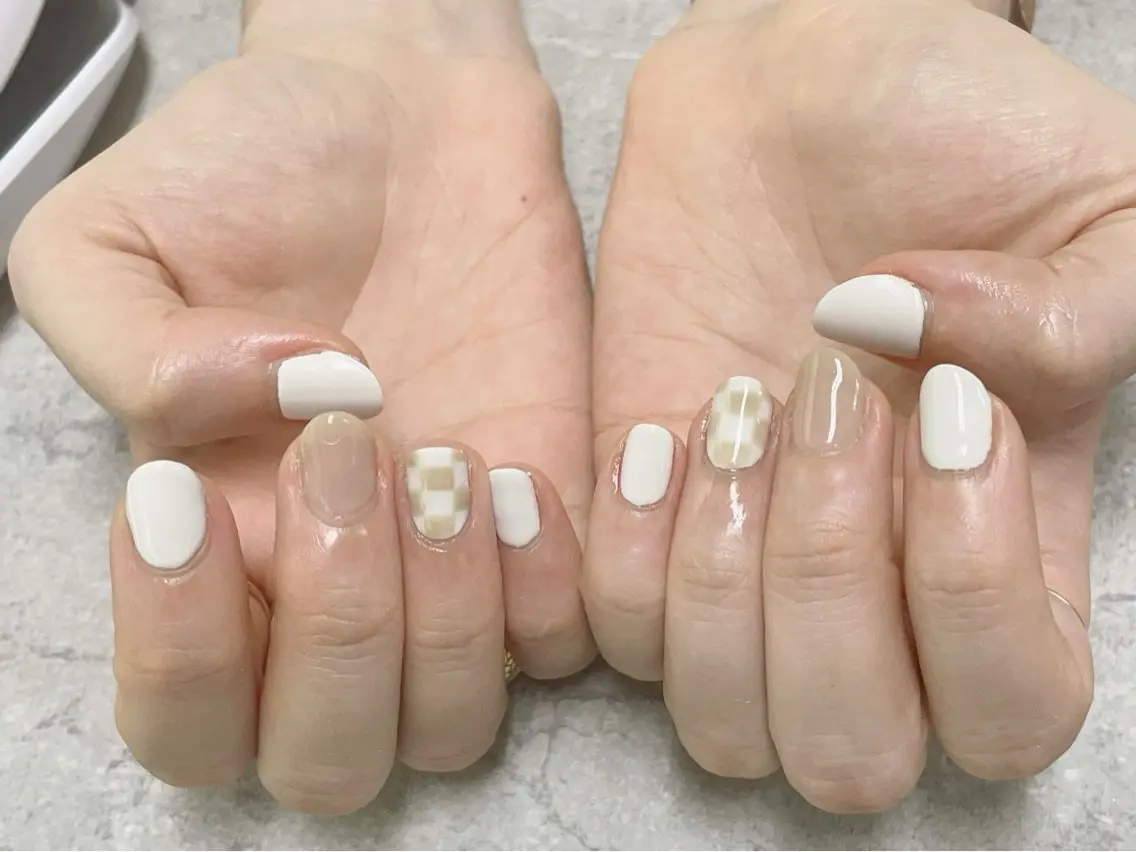 ネイル 持ち込み ストーンネイル clear yayoiのネイルデザイン