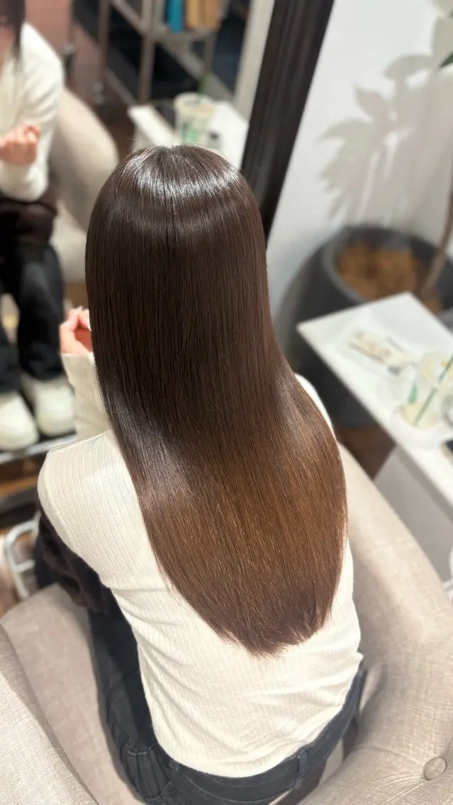 ロング 縮毛矯正 トリートメント 縮毛矯正 岡本 愛梨のヘアスタイル