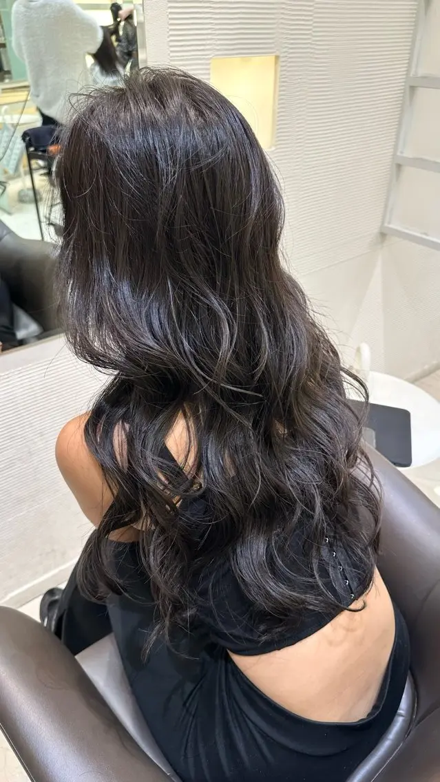 ロング カラー ブラウンカラー ヘアカラー トリートメント 🤍ハイライト/ レイヤー/銀座🤍のヘアスタイル