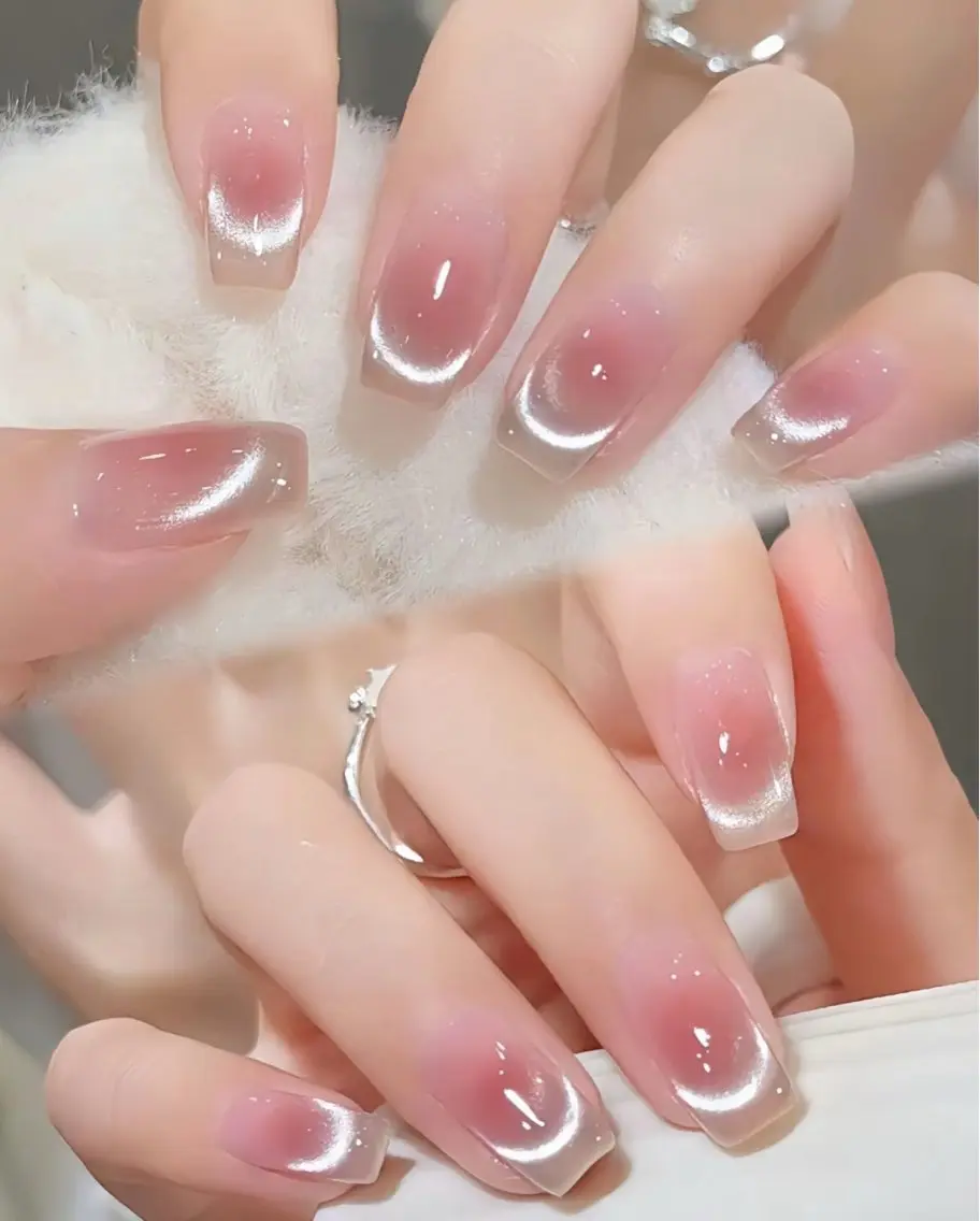 ネイル 成人式 フレンチネイル ジェルネイル 韓国ネイル マグネットネイル ハンドネイル ハンドケア Sun Nail 池袋のエステ・リラクイメージ