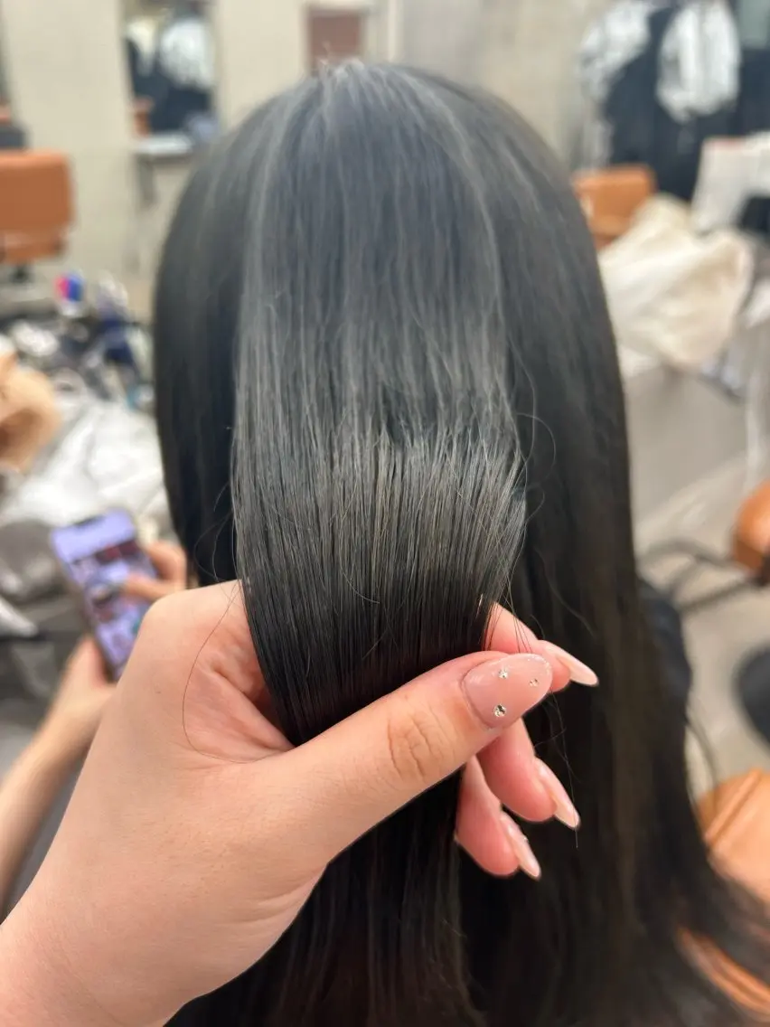 ミディアム カラー ヘアカラー オリーブ/ 透明感カラー/れいあのヘアスタイル