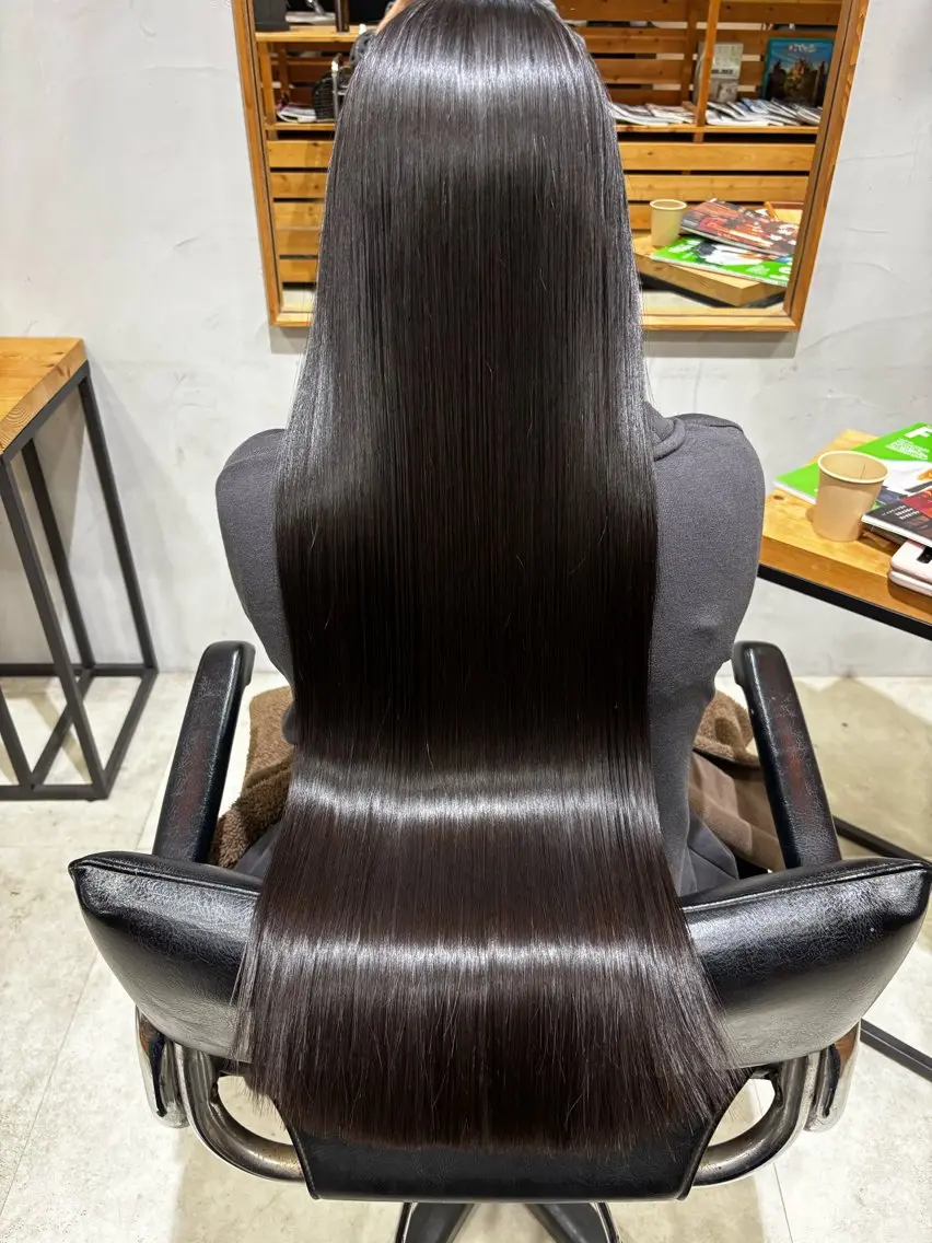 ロング カラー ヘアカラー トリートメント Lino by hoNuaのヘアスタイル