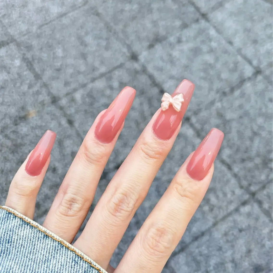 ネイル ワンカラーネイル リボン ハンドネイル Nailsalon BLOOM🌷 山崎のネイルデザイン