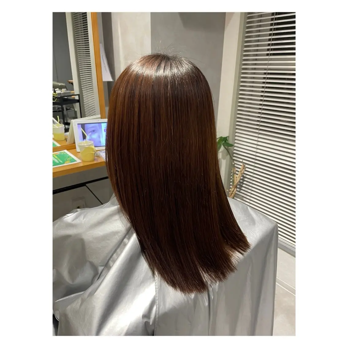 セミロング 縮毛矯正 石橋 咲のヘアスタイル