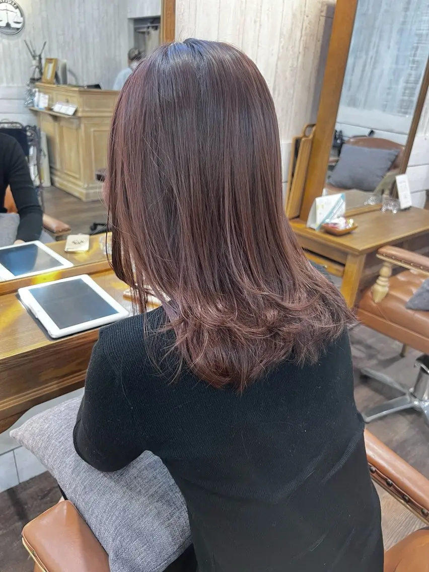 セミロング カラー 切りっぱなしボブ アディクシーカラー アッシュ ベージュカラー ブリーチ ヘアカラー 初めてでも失敗しない 透明感カラー　Miiのヘアスタイル