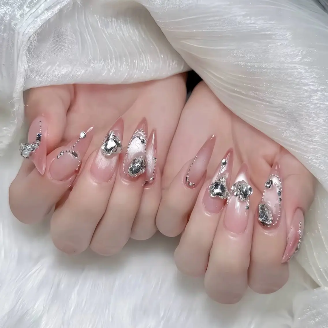 ネイル ハンドネイル Luna Gladeのネイルデザイン