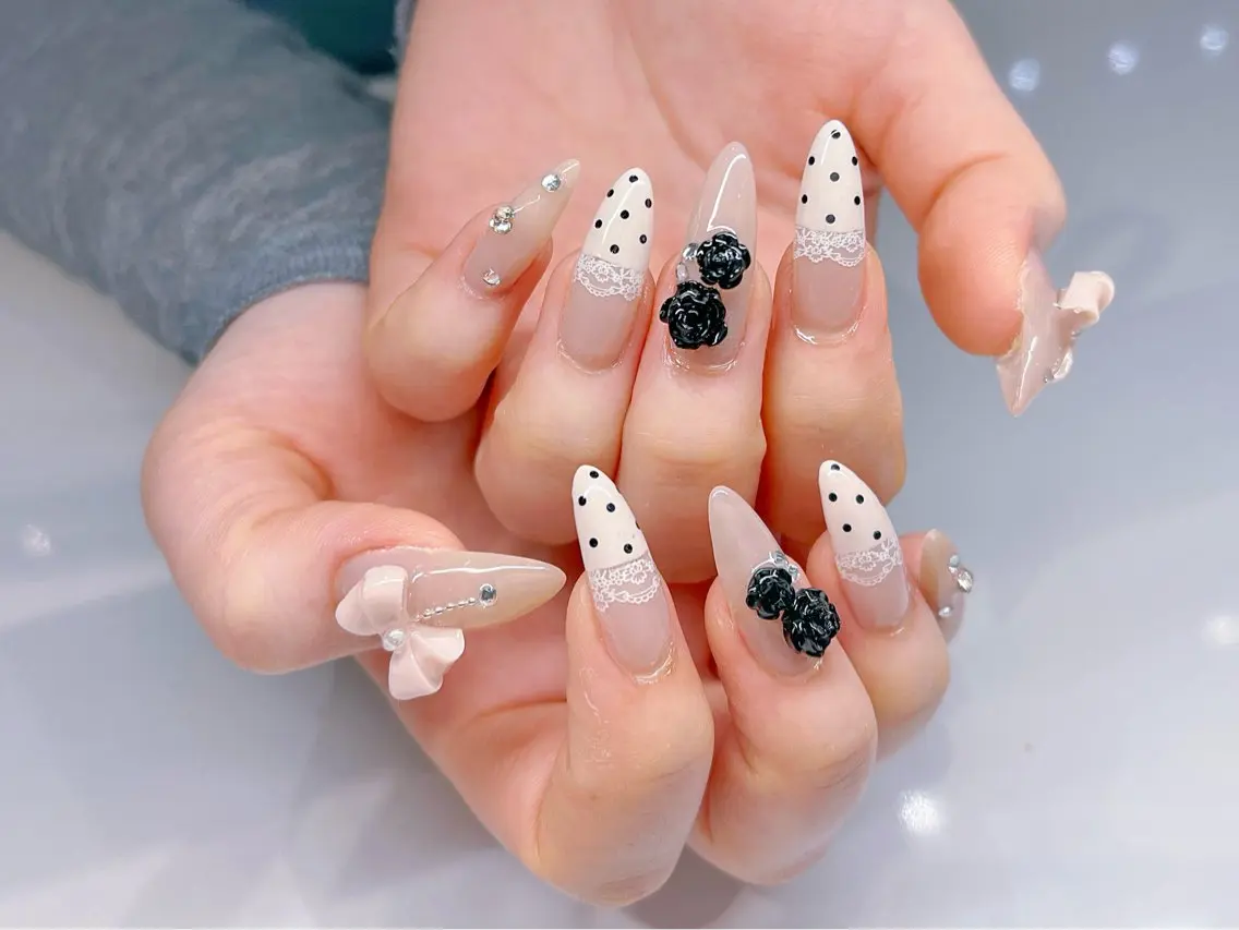 ネイル 成人式 フラッシュネイル フットネイル ジェルネイル 卒業式 mione_ou nail salonのネイルデザイン