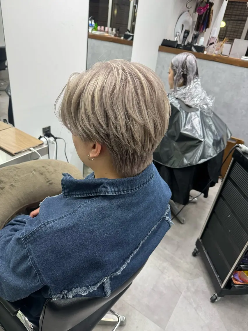 ショート カラー メンズ メンズブリーチ ブリーチ 新宿 似合わせカラー HINAのヘアスタイル
