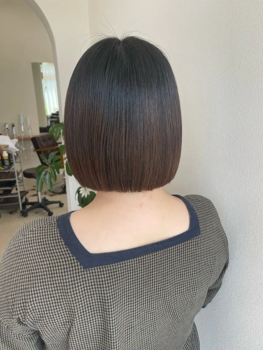 ミディアム 鈴木 梨瑚のヘアスタイル
