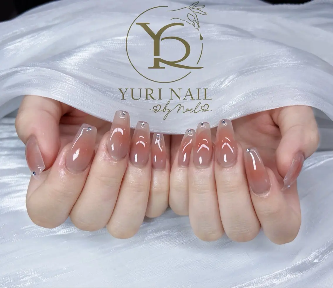 ネイル ハンドネイル フットネイル ハンドケア YURI Nail NARITAのネイルデザイン