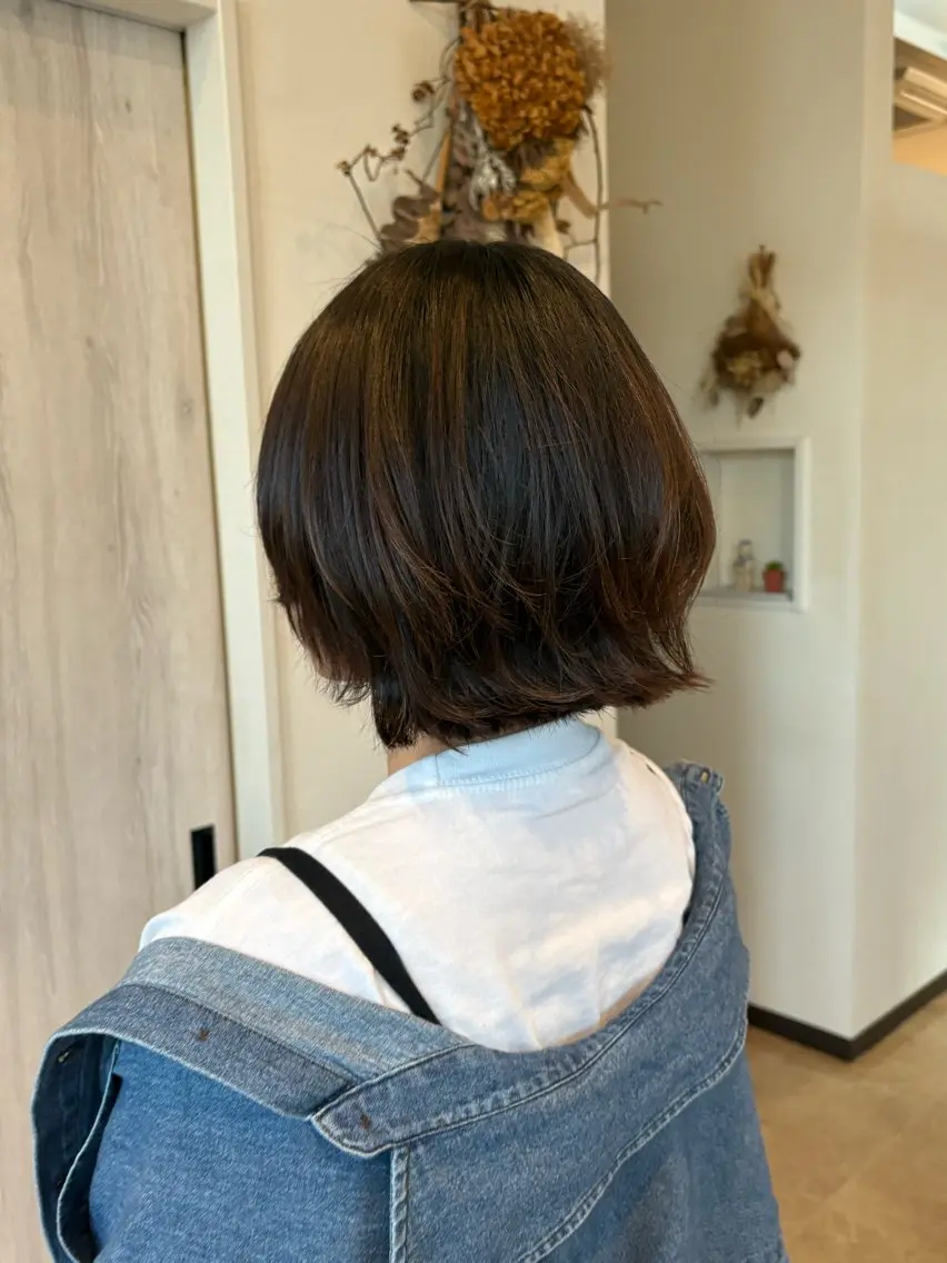 ミディアム カット 衛藤 澄玲のヘアスタイル