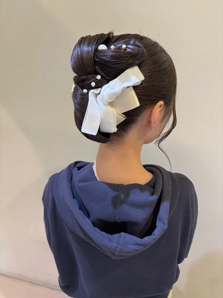 ロング ヘアアレンジ ヘアセット ボウ🪞ヘアセット /メイク/マツパのマツエク・マツパデザイン