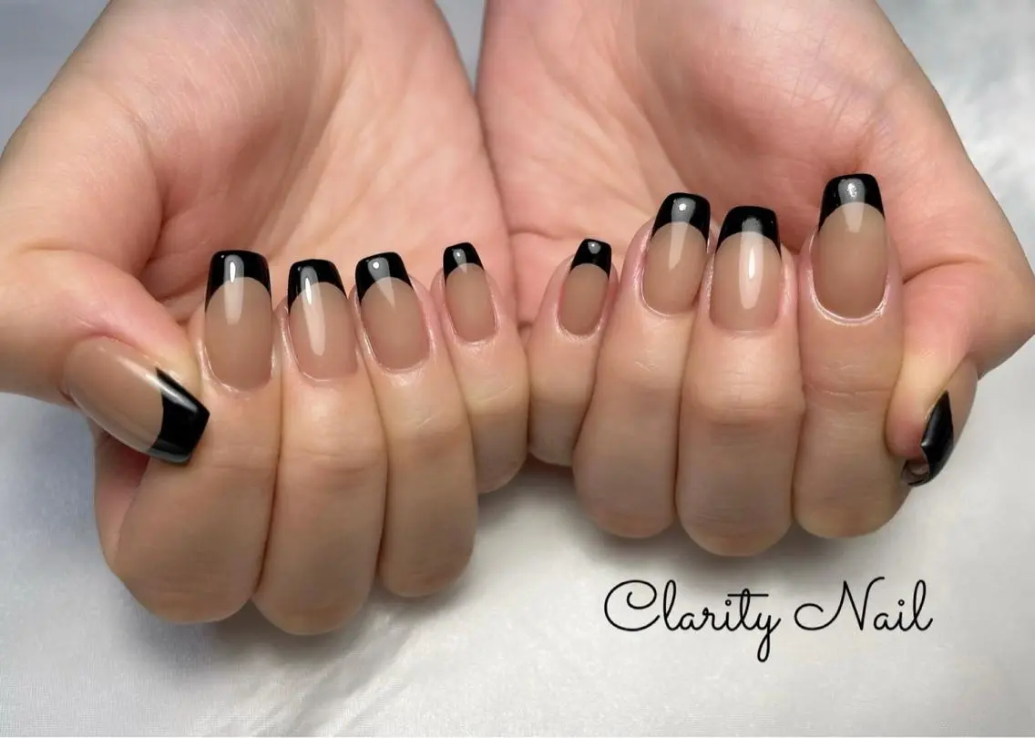 ネイル フレンチネイル ハンドネイル Clarity Nailのネイルデザイン