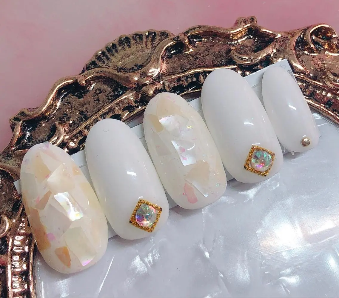 ネイル ハンドネイル CROWN プライベートサロンのネイルデザイン