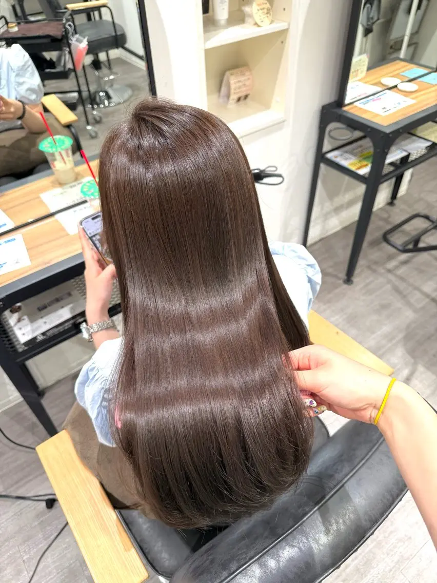 ロング カラー グレージュ オリーブグレージュ オリーブグレー ヘアカラー cocotte🫧 kotomiのヘアスタイル