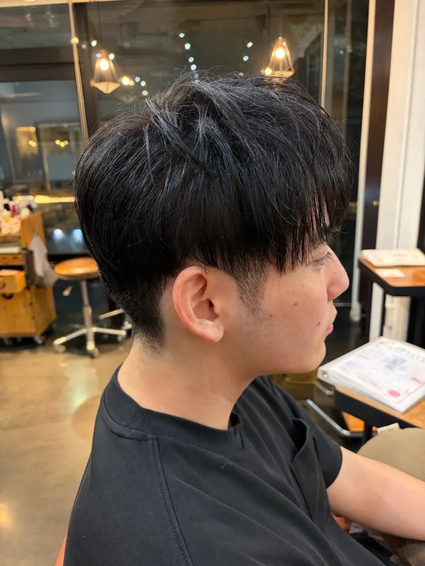 メンズ センターパート マッシュ メンズウルフカット ウルフカット 田邉 莉陸のヘアスタイル