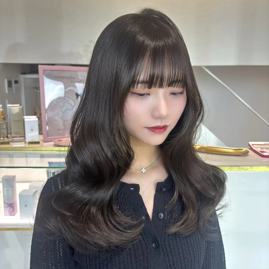 ロング カラー グレージュ オリーブグレージュ オリーブグレー Lavie moon airiのヘアスタイル
