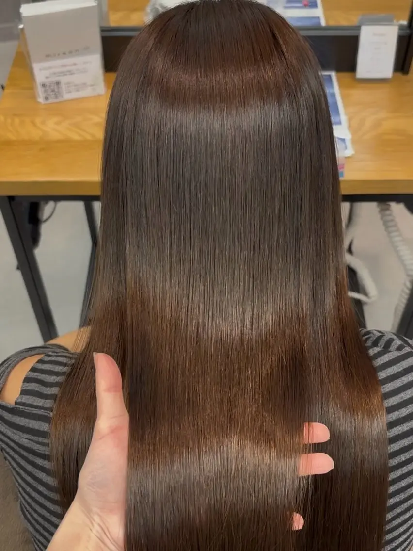 トリートメント 艶カラー✨️縮毛矯正 ×耳ツボ💠mamiのヘアスタイル