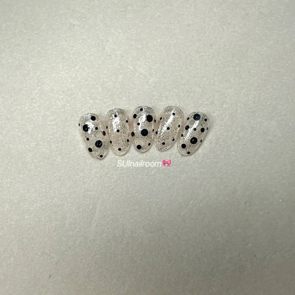 ネイル ドット キラキラネイル ラメ(グリッター) ハンドネイル 自宅SUI Nail Roomのネイルデザイン