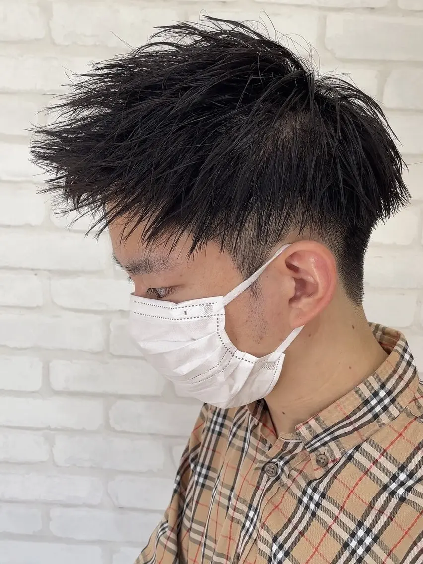 ショート メンズ モヒカン メンズショート ショートヘア カット トリートメント 【店長】メンズ職人 短髪　ハイトーン🔥のヘアスタイル