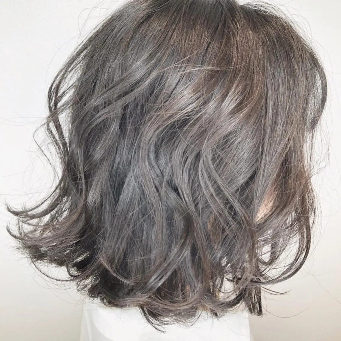 ショート カラー パーマ ショートボブ ハンサムショート ボブ ショートヘア 小顔カット ヘアカラー トリートメント ヘッドスパ 上田 篤史のヘアスタイル