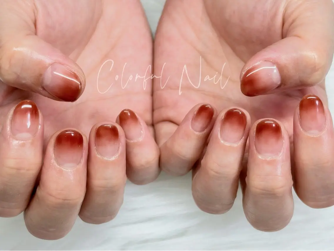 ネイル フラッシュネイル フットネイル フレンチネイル ジェルネイル ガラスフレンチ 🎀Colorful 💅Nailのネイルデザイン
