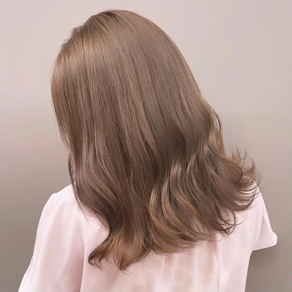 セミロング カラー ヘアアレンジ ヘアカラー トリートメント ヘアセット ピンク・ベージュ🩰 カラー🫧とらのヘアスタイル
