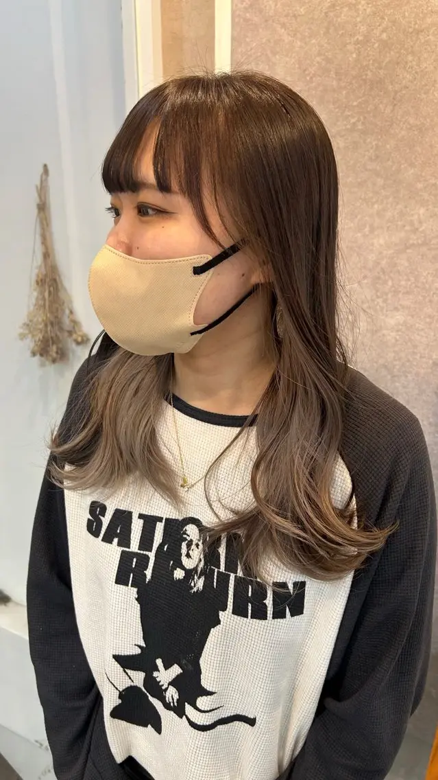 インナーカラー➕全体カラー🦋🤍 ※ブリーチ込みの写真