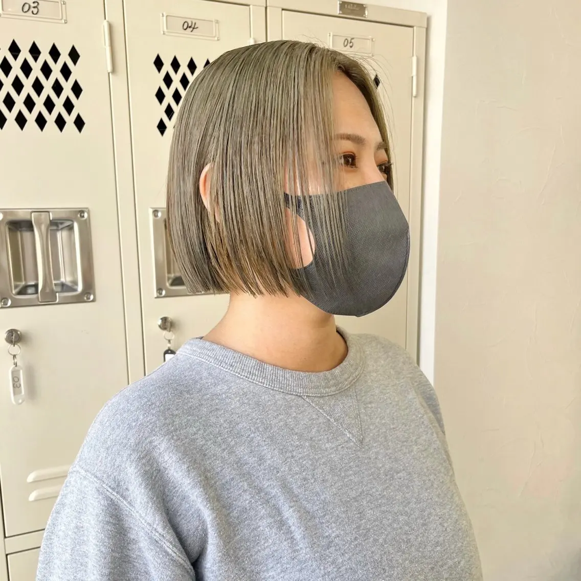 ショート カラー ベージュカラー ブリーチ ブリーチなしカラー オリーブベージュ ボブ カット ヘアカラー トリートメント 初めてのショート お任せください✂️のヘアスタイル