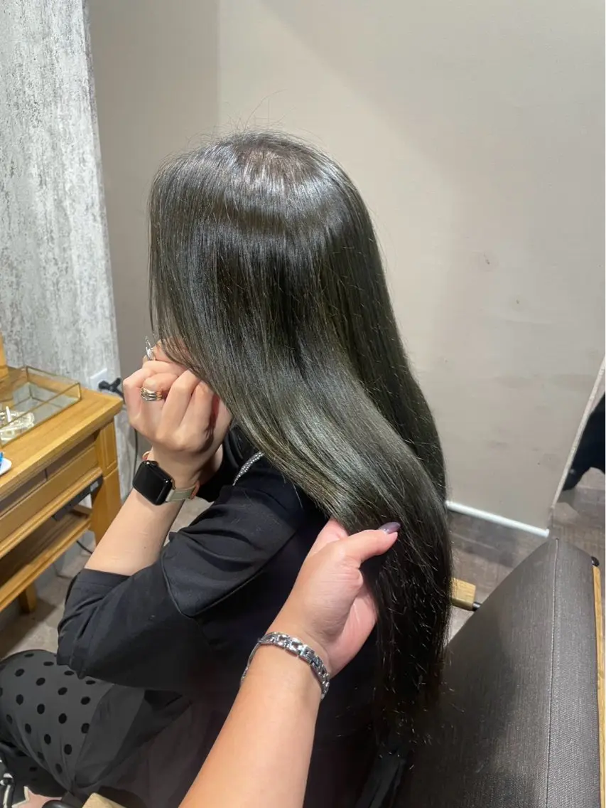 ロング カラー ヘアカラー 濱本 樹蘭のヘアスタイル