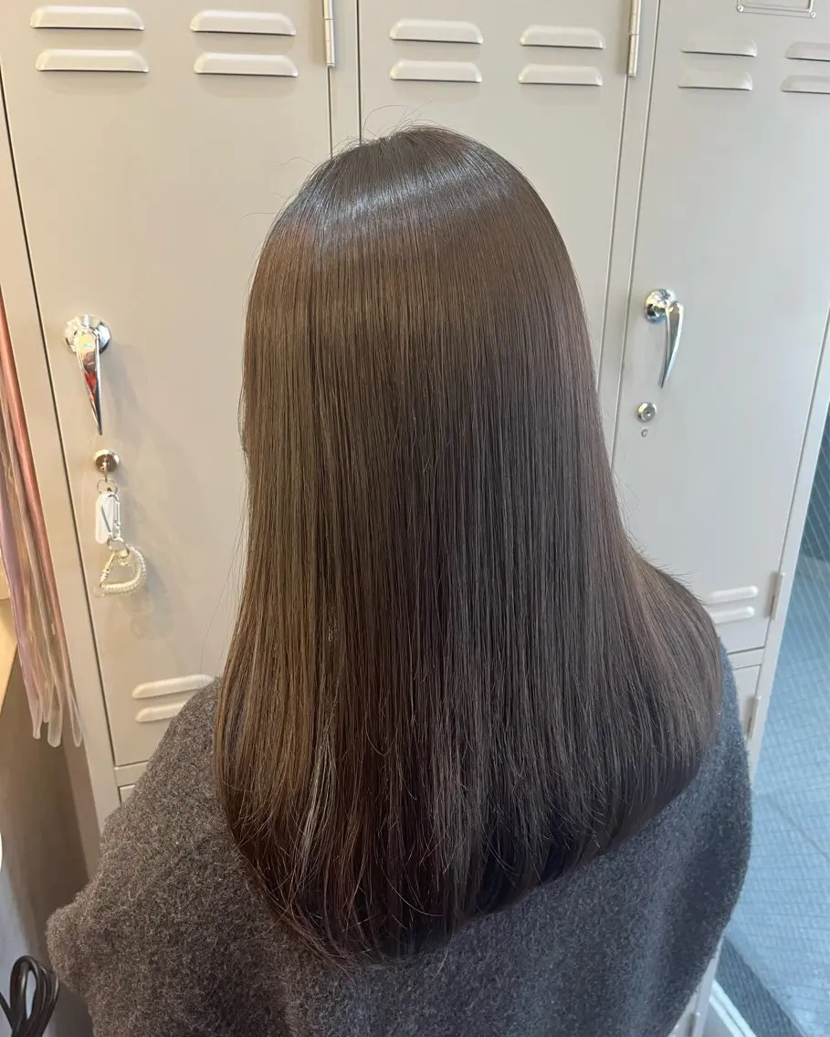セミロング カラー ブリーチ 透明感カラー グレージュ ブリーチなしカラー 髪質改善 ヘアカラー レイヤーカット/ 暗髪カラー🧸ナシコのヘアスタイル