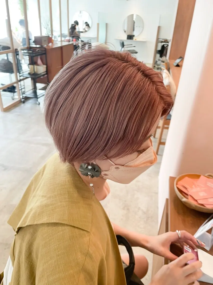 ショート カラー ベージュカラー ピンクカラー ピンクベージュ カット ヘアカラー Takuma Suzuki中目黒のヘアスタイル