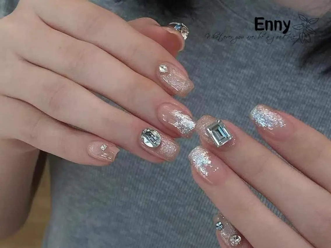 ネイル チークネイル 長さ出し フラッシュネイル フットネイル フレンチネイル ハンドネイル Nailsalon Ennyのネイルデザイン