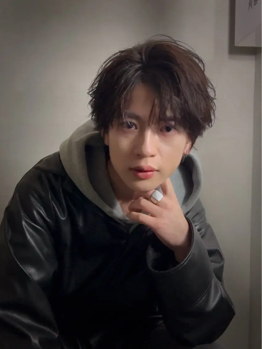 セミロング カラー パーマ メンズ 朝久 岳志のヘアスタイル