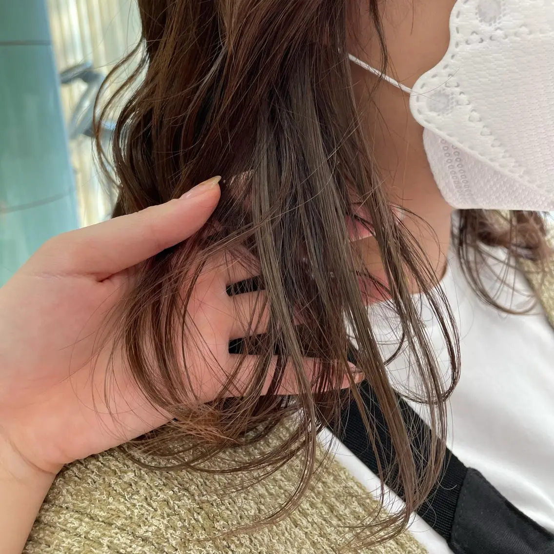 ミディアム カット ヘアカラー トリートメント 亀山 由里菜のヘアスタイル