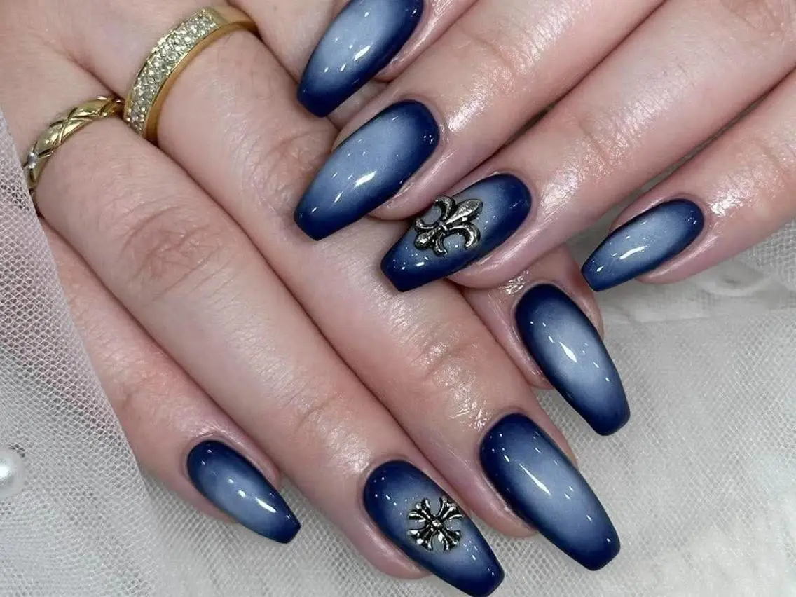 ロング カラー グラデーションカラー 韓国風ヘア ハンドネイル Bling Salonのネイルデザイン