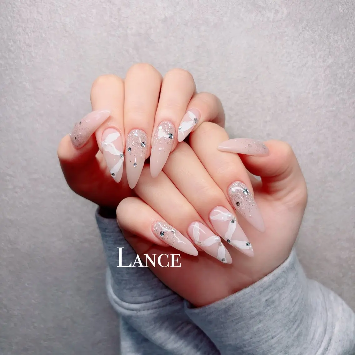 ネイル キラキラネイル 韓国ネイル マグネットネイル 春ネイル ワンホンネイル Lance nailのネイルデザイン