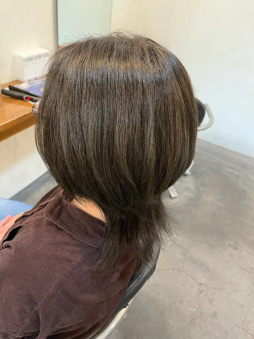 ショート カラー ベージュカラー オリーブベージュ ヘアカラー トリートメント 丸山 菜々子のヘアスタイル