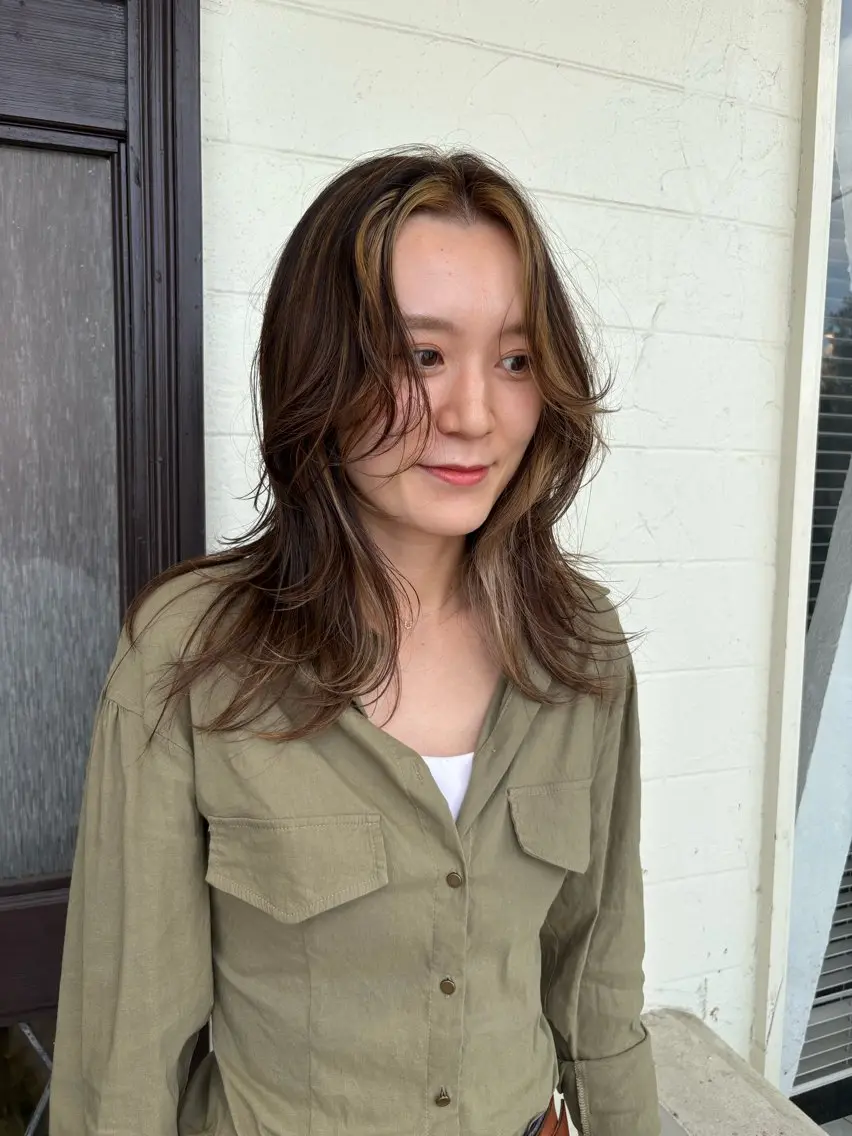 ロング カラー ミストバング  フェイスフレーミング ハイライトカラー ハイライト ヘアカラー 江原 彩華のヘアスタイル
