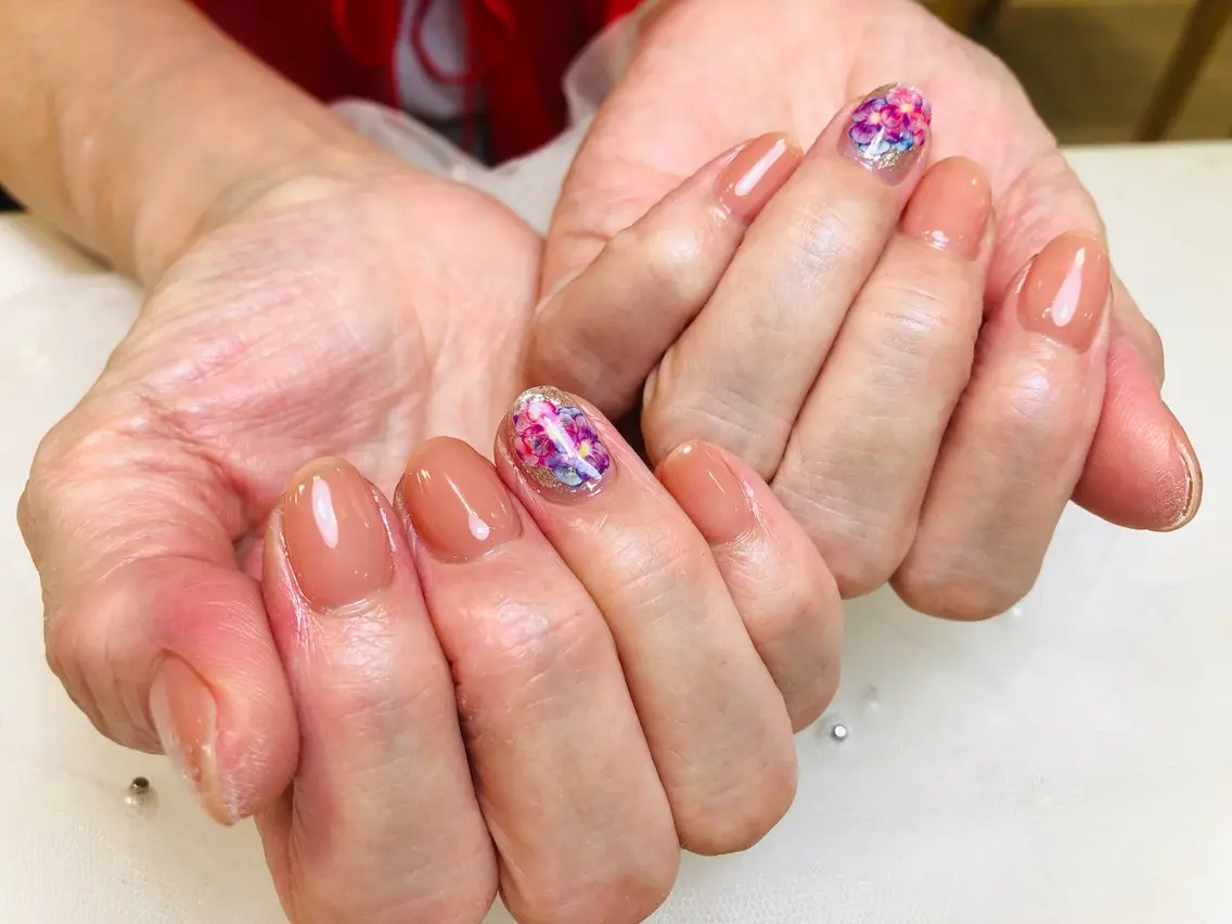 ネイル アートネイル オフィスネイル シンプルネイル ハンドネイル 清谷 あすかのネイルデザイン
