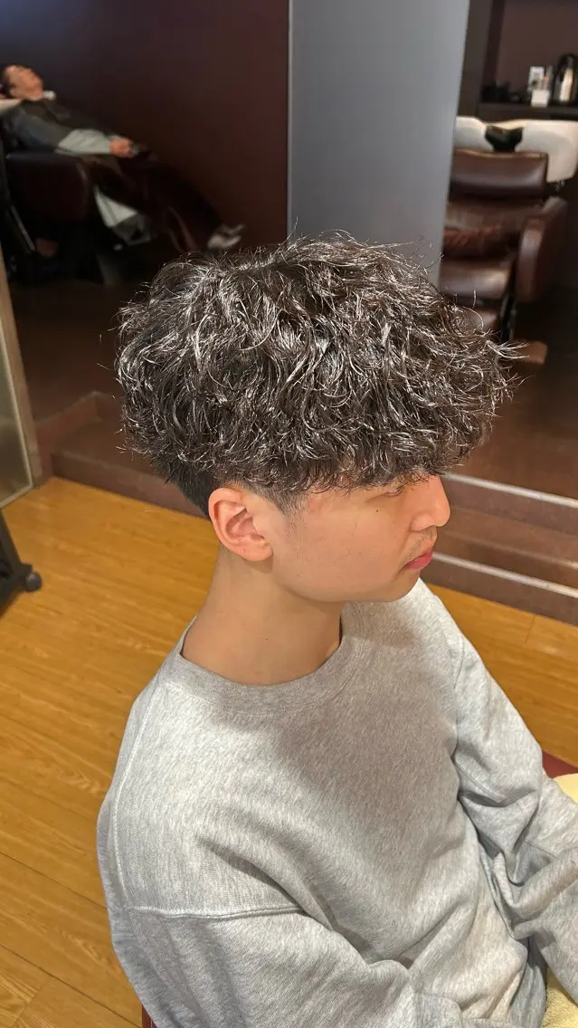 パーマ メンズ スペインカール カット パーマ Lenahc かめのヘアスタイル