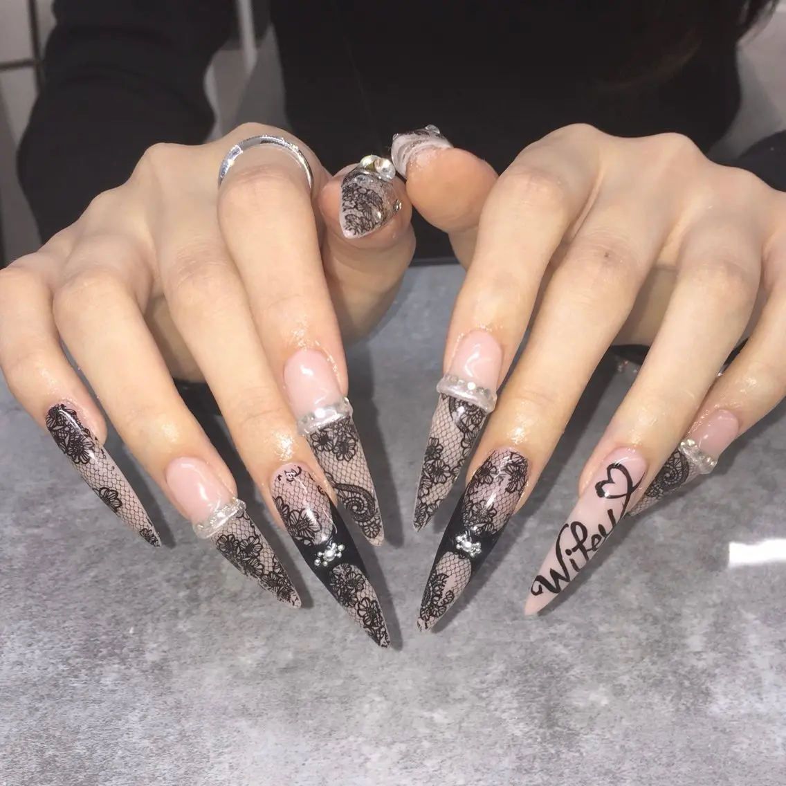ネイル ハンドネイル cocoro🖤 y2k/個性派ネイルのネイルデザイン