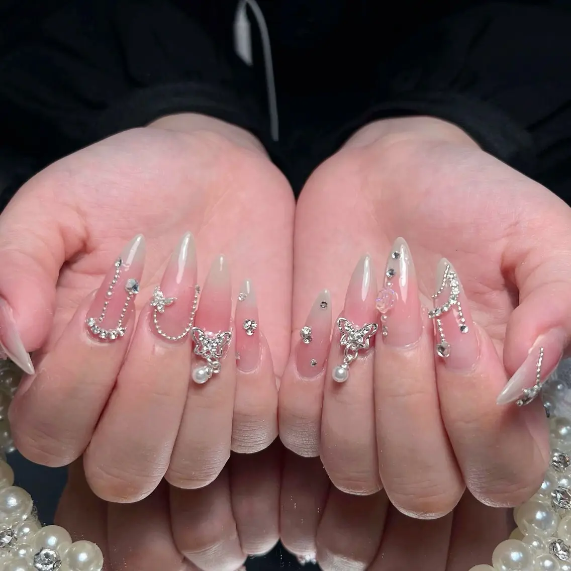 ネイル オーロラネイル 長さ出し フラッシュネイル フレンチネイル ジェルネイル ハンドネイル Amee Nail Salonのネイルデザイン