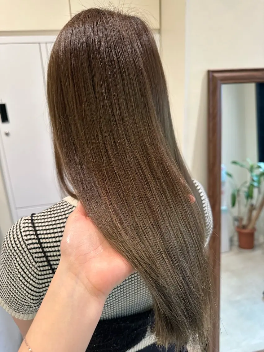 セミロング カット ヘアカラー 透明感カラー レイヤー/AIKAのヘアスタイル