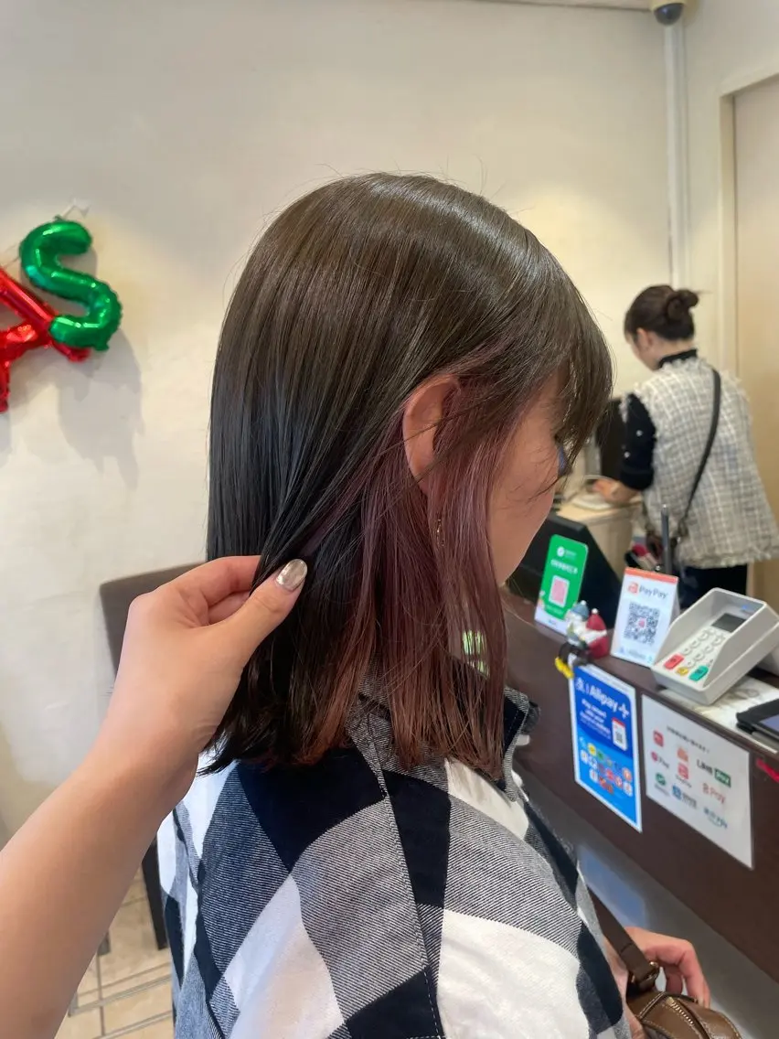 セミロング カラー カット ヘアカラー トリートメント 桑田 新菜のヘアスタイル