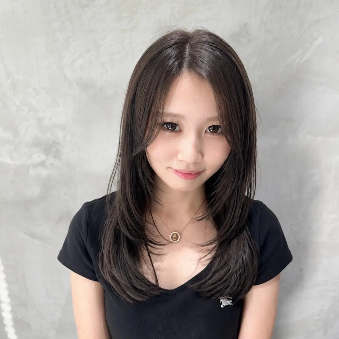 セミロング 顔まわりレイヤー レイヤーカット カット ヘアカラー トリートメント 遠藤惟斗/渋谷/ 透明感カラーのヘアスタイル